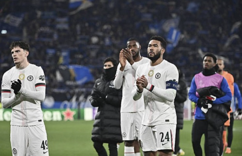 Rosenior đối mặt cơn đau đầu lớn trên hàng công Chelsea