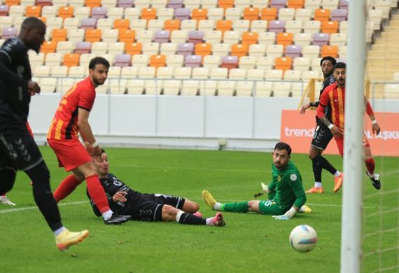 Nhận định soi kèo Erokspor vs Umraniyespor lúc 0h00 ngày 3/2/2026